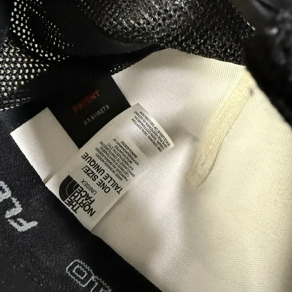 The North Face 1966 Grizzly Brown Bear Mesh Snapback Black‎ Distressed